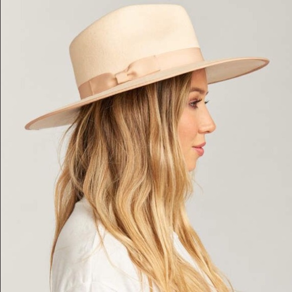 Lack of Color Ivory Rancher NWT